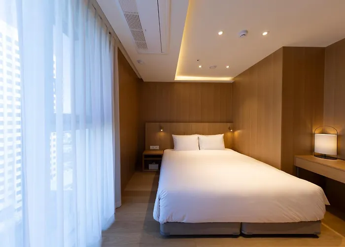 Sl Myeongdong Hotel 3*
