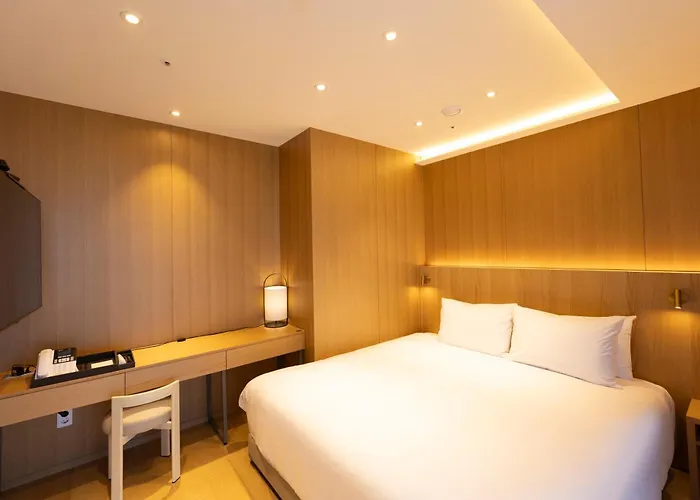 Sl Myeongdong Hotel 3*